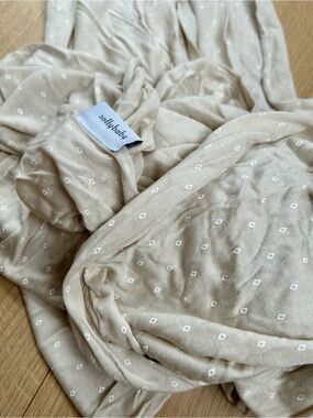solly baby Beige Dot Muslin Swaddle